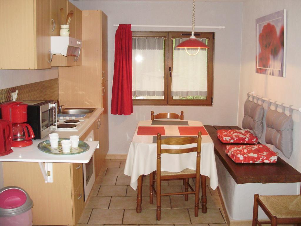 Auberge Du Bord Des Eaux - Demi-Pension Assuree Sur Reservation Saint-Amand-les-Eaux Zewnętrze zdjęcie
