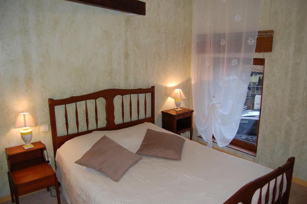 Auberge Du Bord Des Eaux - Demi-Pension Assuree Sur Reservation Saint-Amand-les-Eaux Pokój zdjęcie