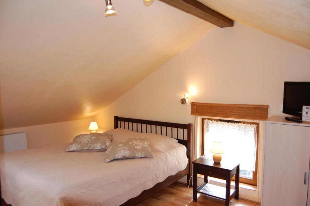 Auberge Du Bord Des Eaux - Demi-Pension Assuree Sur Reservation Saint-Amand-les-Eaux Pokój zdjęcie