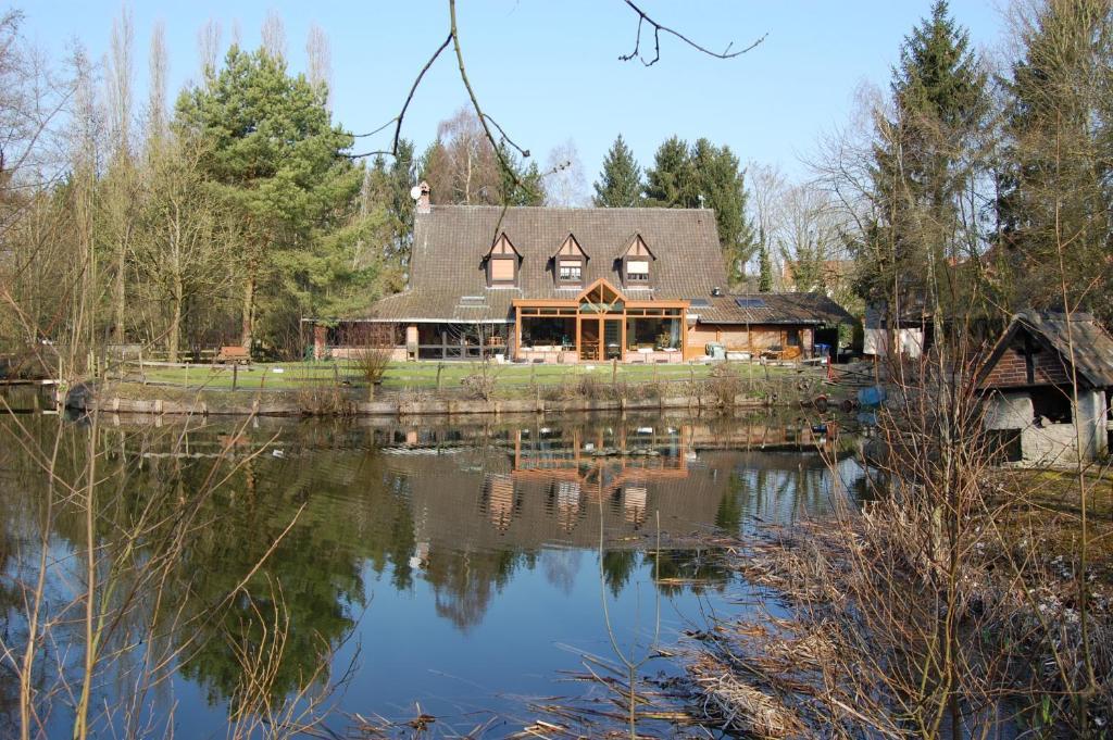 Auberge Du Bord Des Eaux - Demi-Pension Assuree Sur Reservation Saint-Amand-les-Eaux Zewnętrze zdjęcie