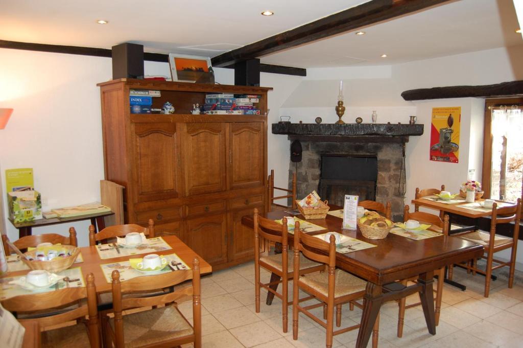 Auberge Du Bord Des Eaux - Demi-Pension Assuree Sur Reservation Saint-Amand-les-Eaux Zewnętrze zdjęcie