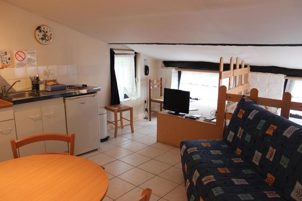 Auberge Du Bord Des Eaux - Demi-Pension Assuree Sur Reservation Saint-Amand-les-Eaux Zewnętrze zdjęcie