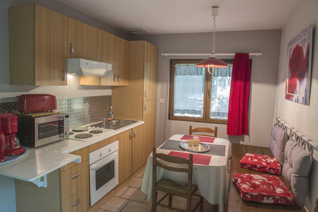 Auberge Du Bord Des Eaux - Demi-Pension Assuree Sur Reservation Saint-Amand-les-Eaux Zewnętrze zdjęcie
